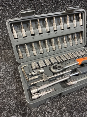 1597567-5 Verktygsset i ett 46-delar fodral. Bigstren 26844