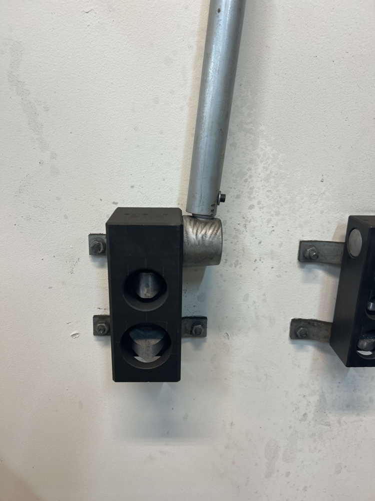 1574896-2 Pipe notch