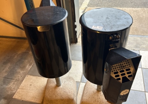 Wastebasket with ashtray - 2 pcs