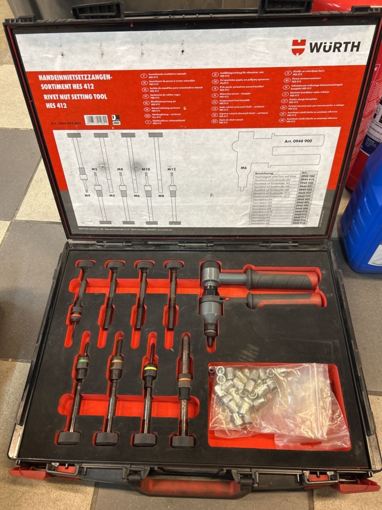 1574930-2 Blind riveter with accessories – Würth HES 412