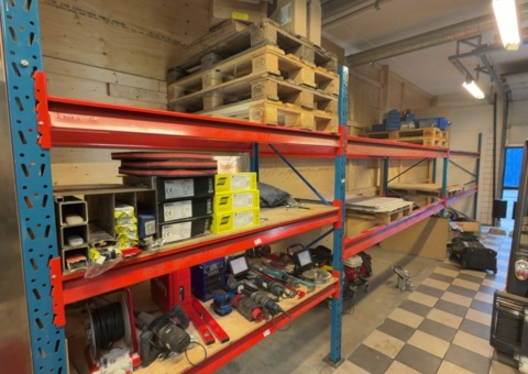 Pallet rack – 3 sections