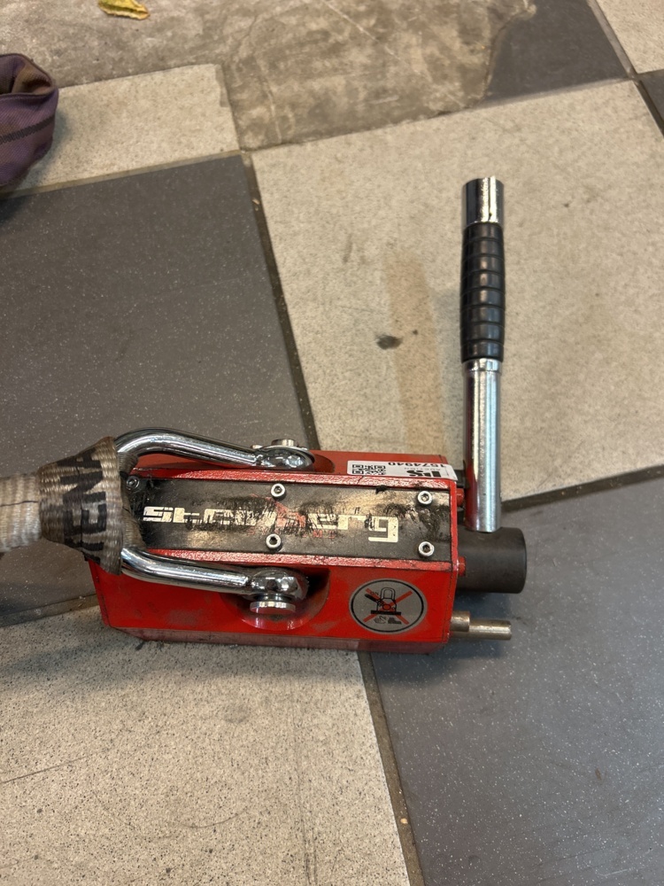 1574940-1 Magnetic lift – Steinberg Systems SBS-ML 300