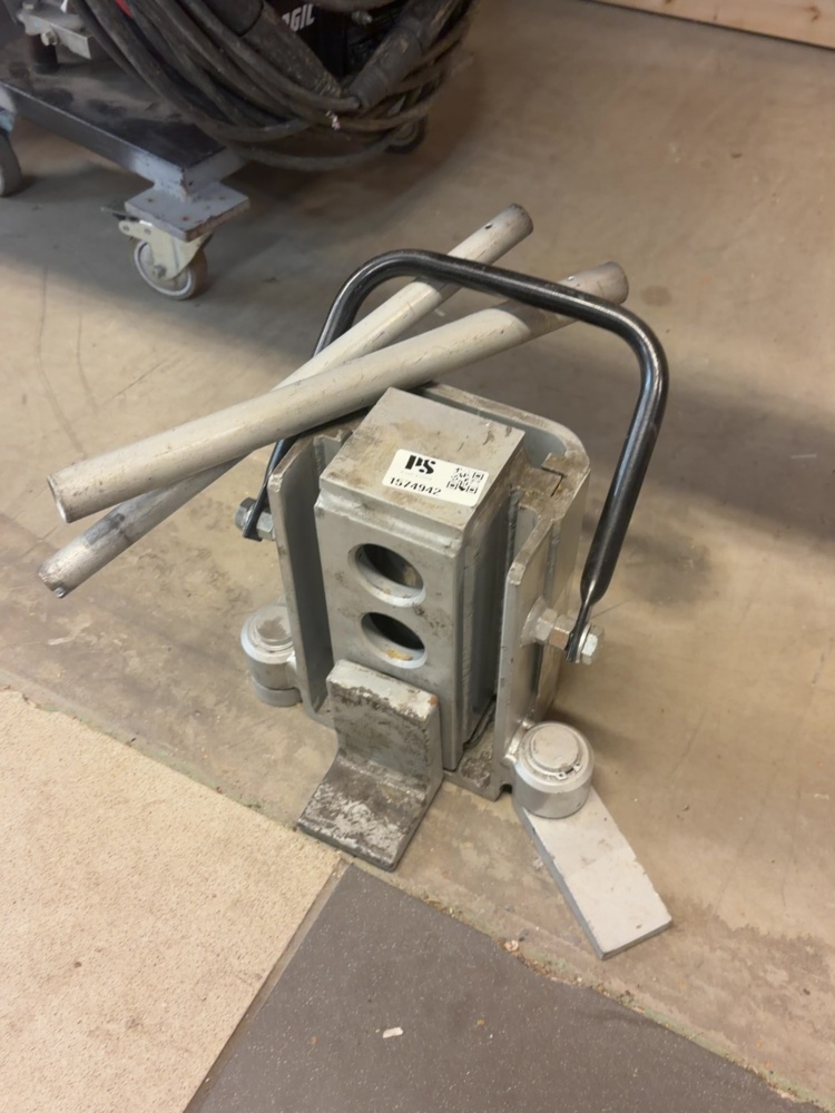 1574942-1 Jack 3 tons – Silverstone TJ30