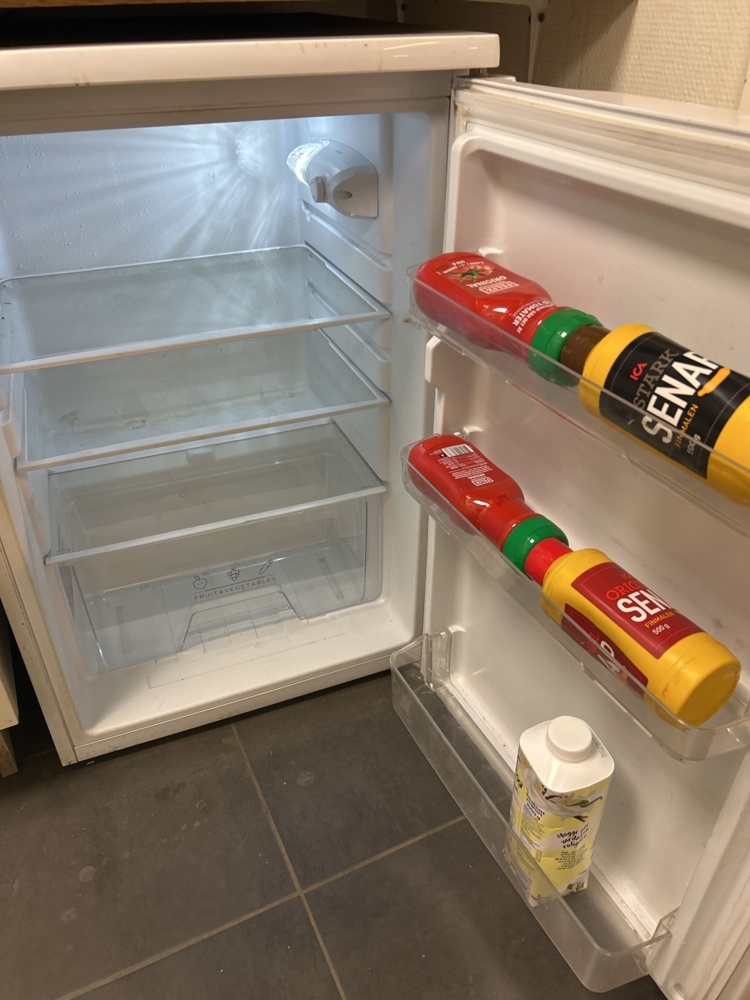 1574953-2 Refrigerator – Elvita CKS2852V