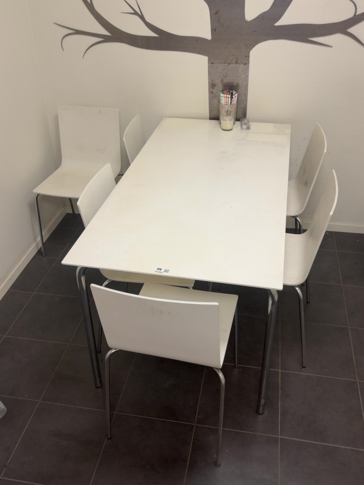 1574954-1 Dining table with 6 chairs
