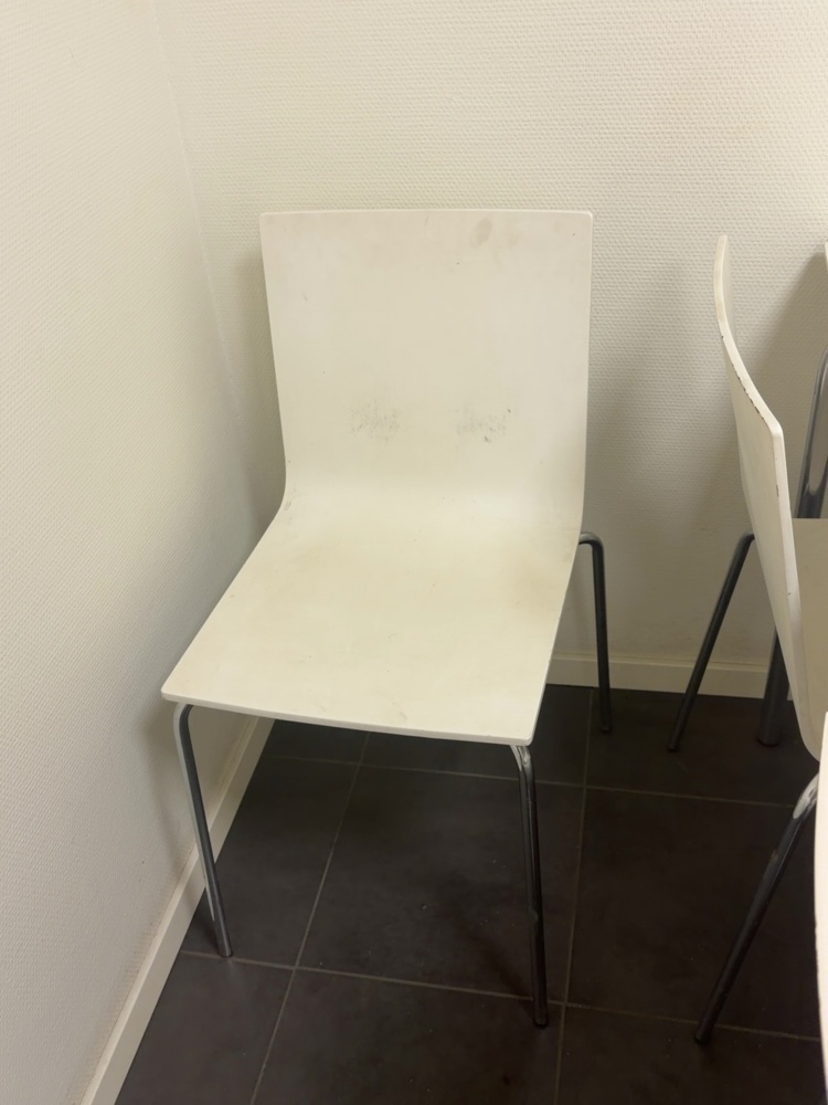 1574954-2 Dining table with 6 chairs