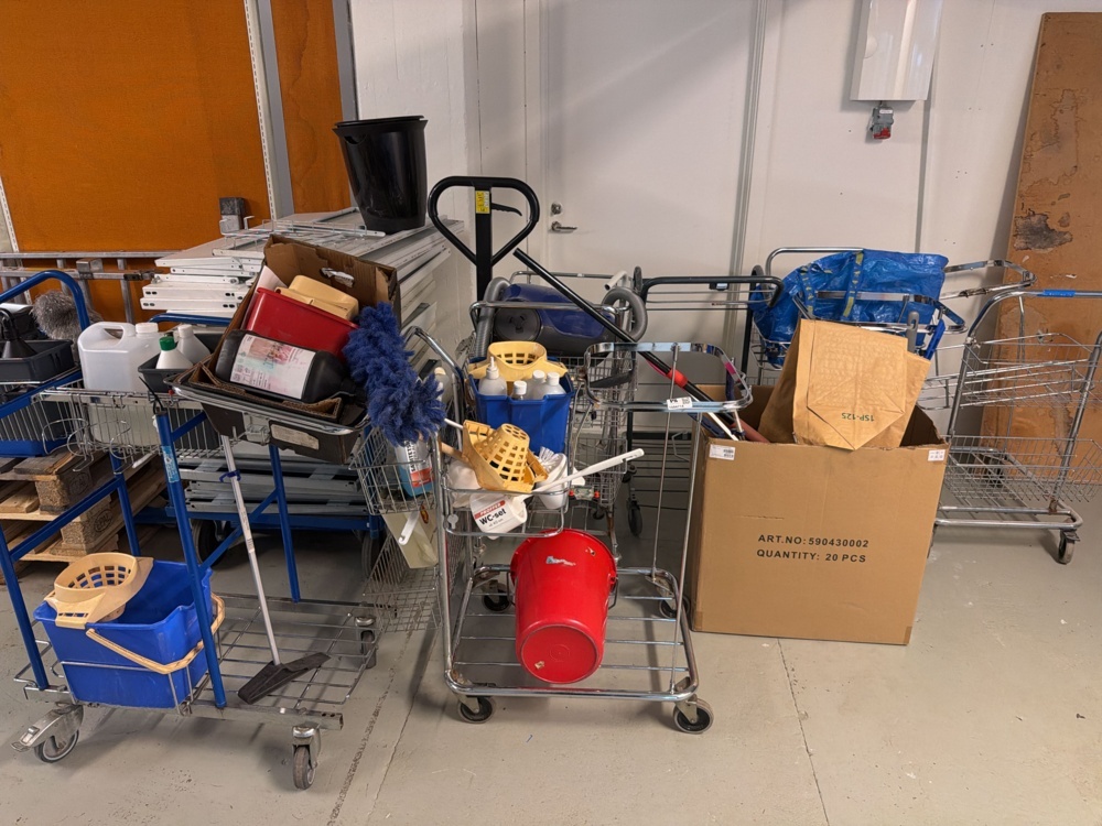 1594714-1 Cleaning carts 6 pcs with various contents