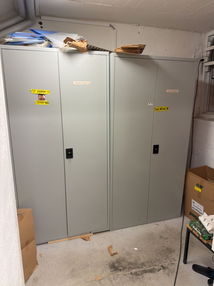 1594722-1 2 sheet metal cabinets and changing room with asbestos equipment