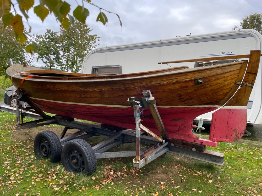 1598719-1 Träbåt med motor