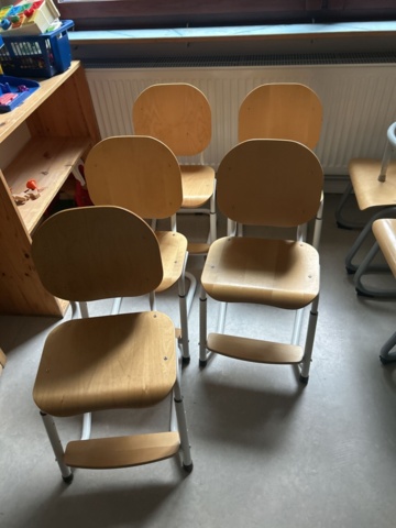 1545089-16 Parti med möbler, förvaring, husgeråd och övrig inredning