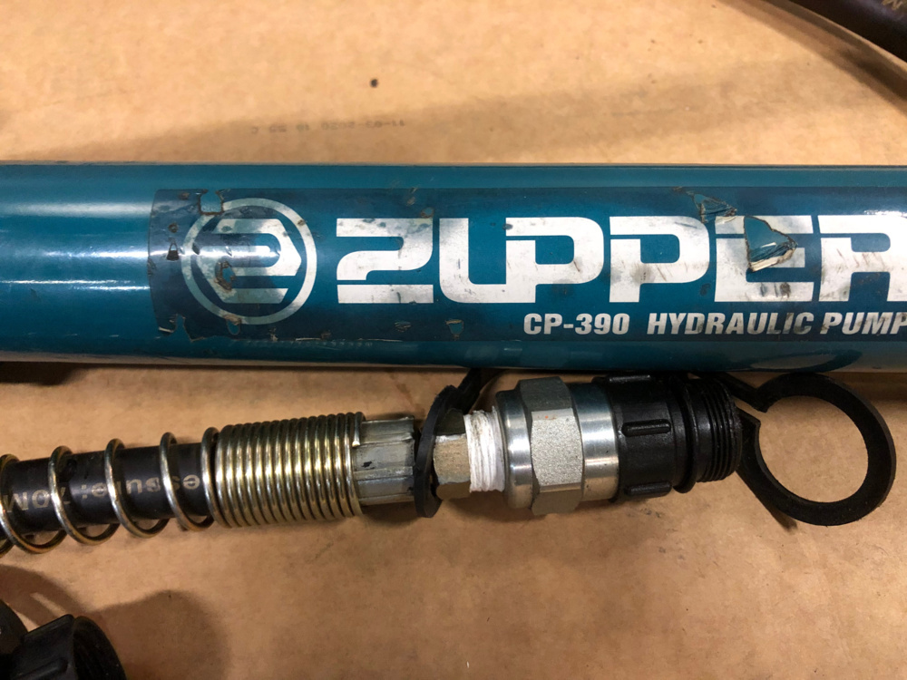 1592860-2 Hydarulisk handpump & Cylinder 20 Ton