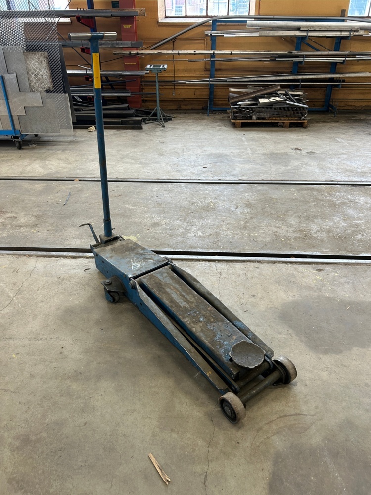 1598333-1 Domkraft