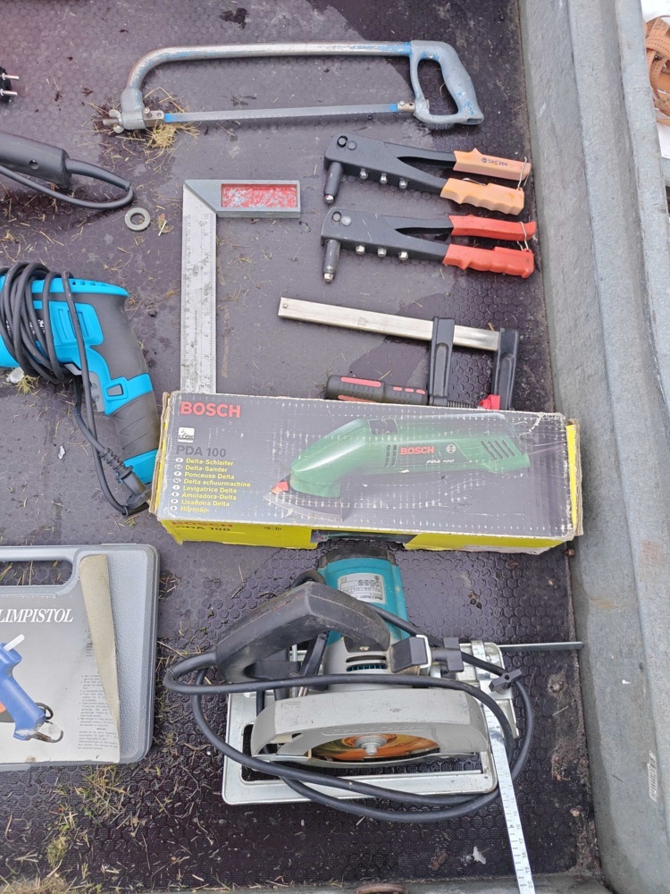 1484615-2 Hand tools and machines