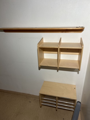 1545091-5 Omklädningsmöbler, skohyllor och vägginredning