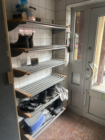 1545091-1 Omklädningsmöbler, skohyllor och vägginredning