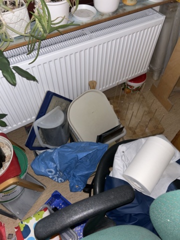 1545093-32 Möbler, husgeråd och övrigt rumsinnehåll
