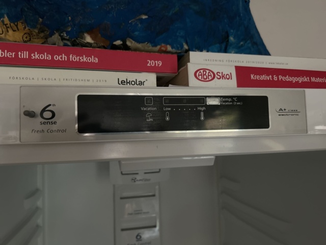1545103-4 Kylskåp - Whirlpool WME1886 A+DFCW