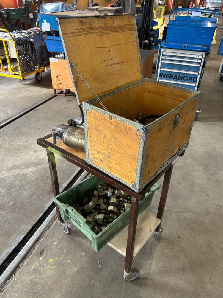 1598365-1 Blandad hydraulik – pumpar och hydraulkopplingar