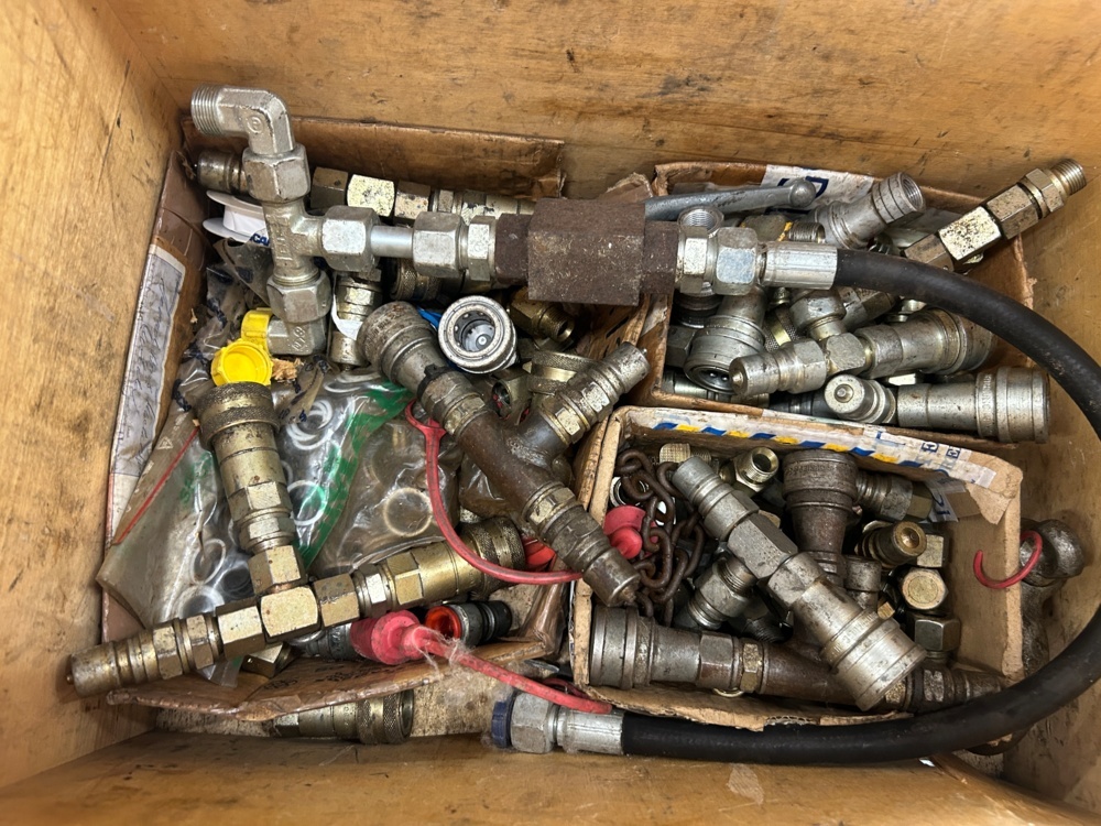 1598365-2 Blandad hydraulik – pumpar och hydraulkopplingar
