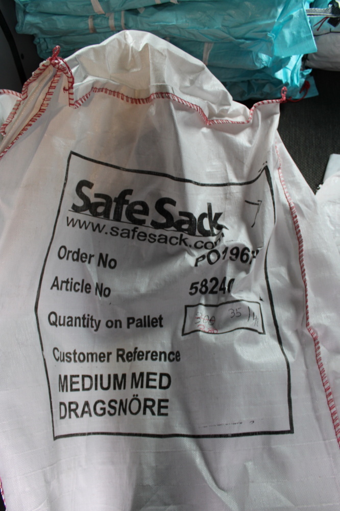 1592761-2 Big bags, approx. 360 pcs.