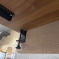 1566459-6 Elektriska höj- och sänkbara skrivbord 2 st med skärmvägg