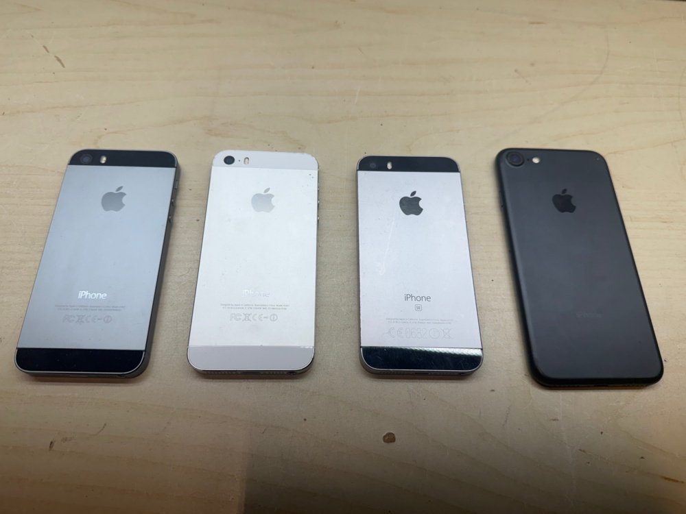 1496591-2 Mobiltelefoner 4st - iPhone