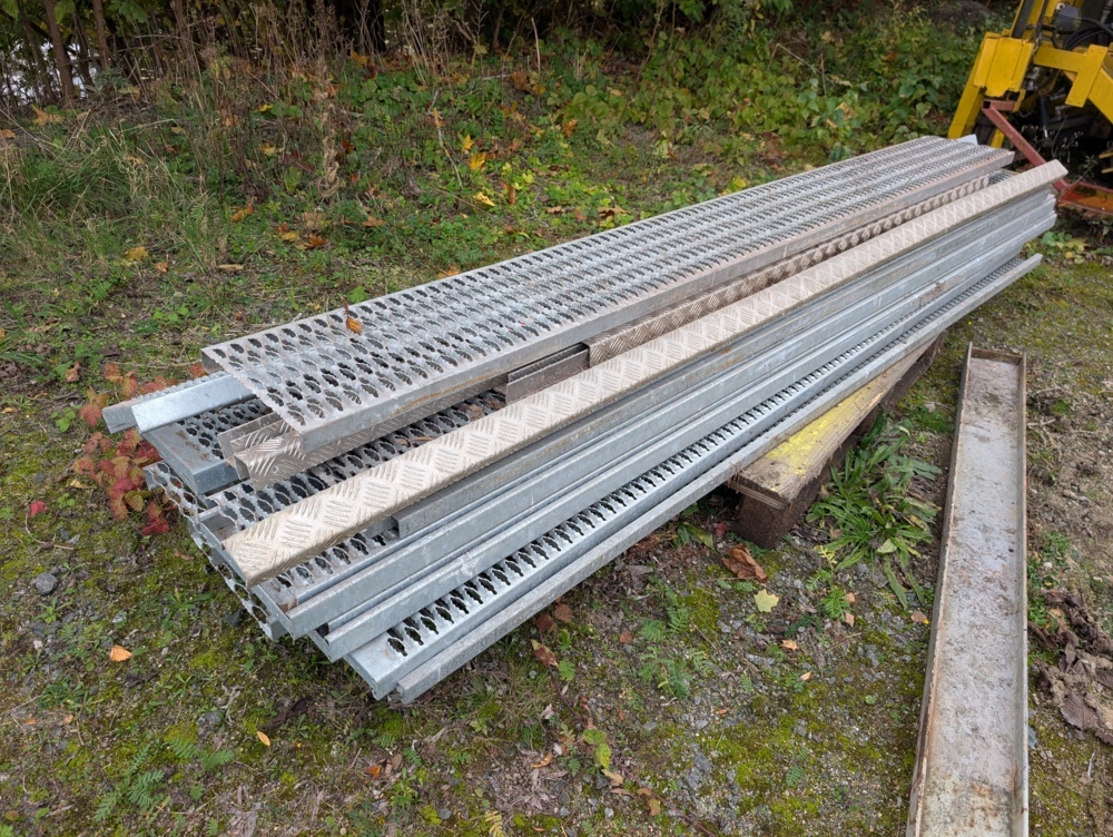 1598459-1 Ramper – ca 10 st