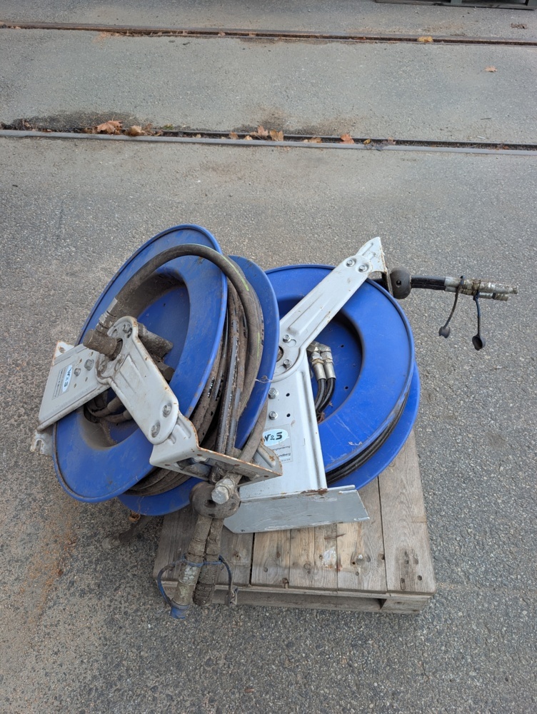 1598457-1 Hydrauliska slangvindor 2 st - Winkler & Sundberg