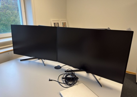 Bildskärmar 2 st 32" - Voxicon D320Q