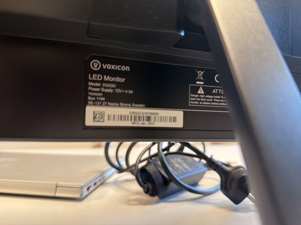 1594736-2 Bildskärmar 2 st 32" - Voxicon D320Q