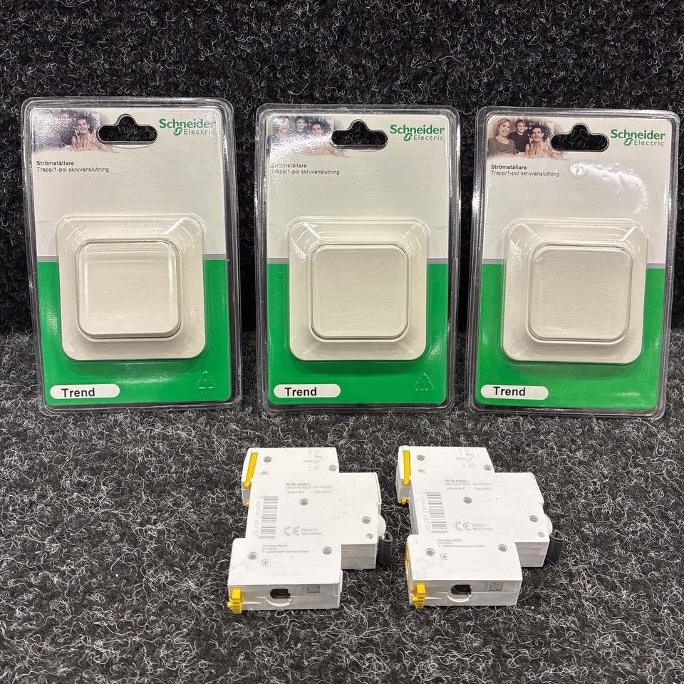 1599554-1 3 st Strömställare & automatsäkringar, Schneider Electric