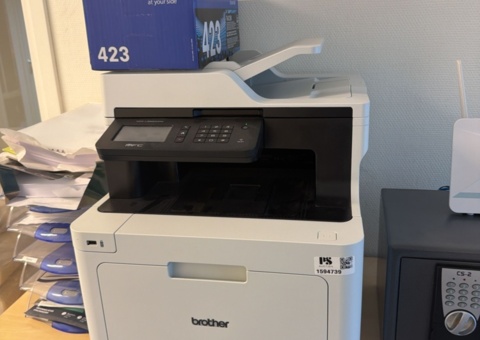 Multifunction printer - Brother MFC-L8690CDW