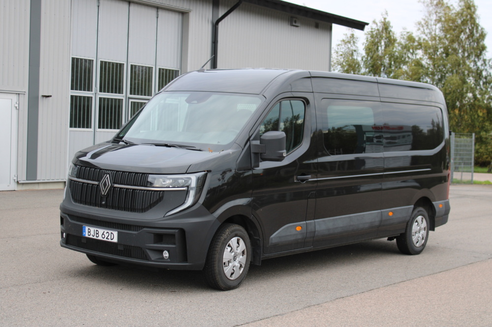 1592762-1 Renault Master 2.0 Blue dCi, 170hp, 2026 (new condition, 1063 km)