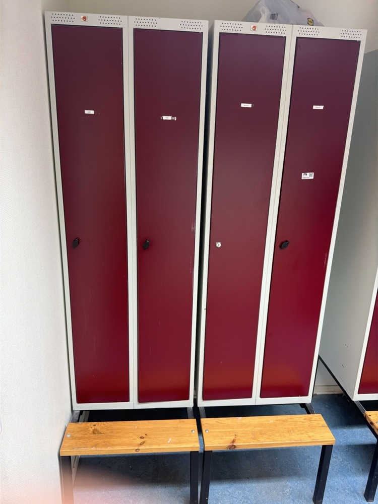 1594741-2 Changing room cabinets 9 pcs - AJ