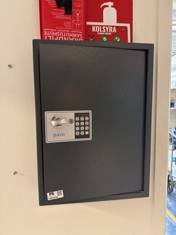 1594742-1 Key cabinet - Pavo