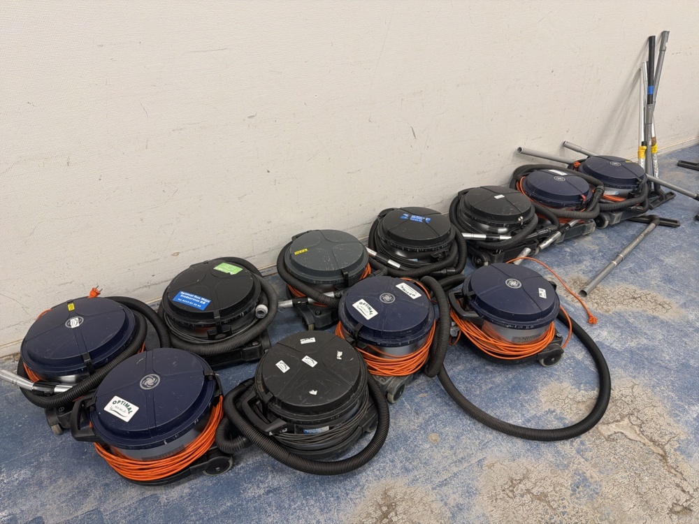 1594749-1 Vacuum cleaners 11 pcs - Nilfisk