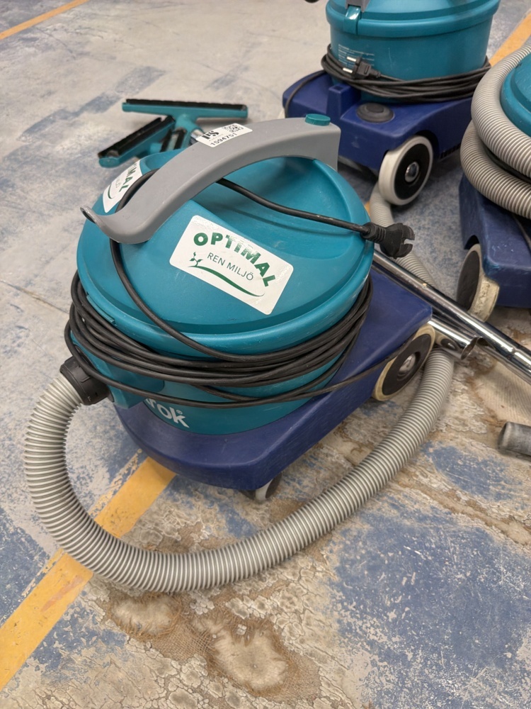 1594751-2 Vacuum cleaners 3 pcs - Wetrok