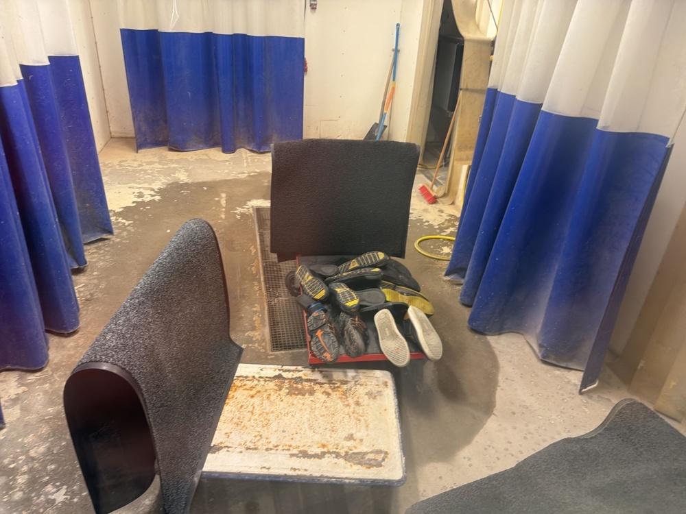1594755-2 Washing equipment - high-pressure washer 2 carts, dehumidifier