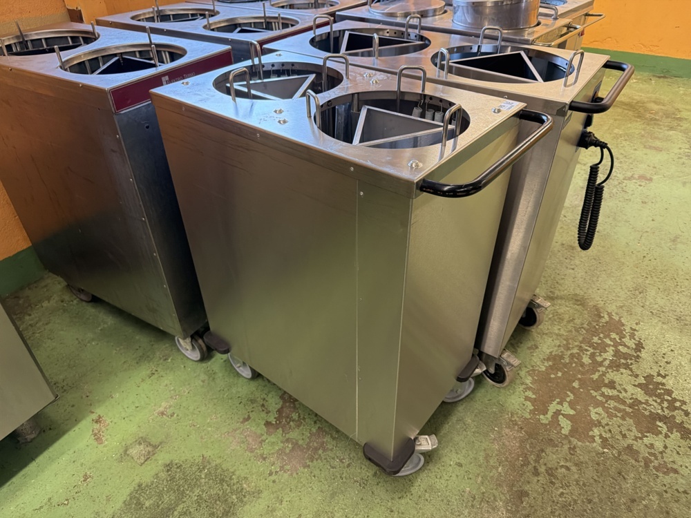 1566490-2 Tallriksvagnar och tallriksvärmare 11 st - Elektro-Thermo, Electrolux och Idesta