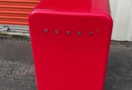 1373332 Kylskåp – Husky HUS-RETRO130-R