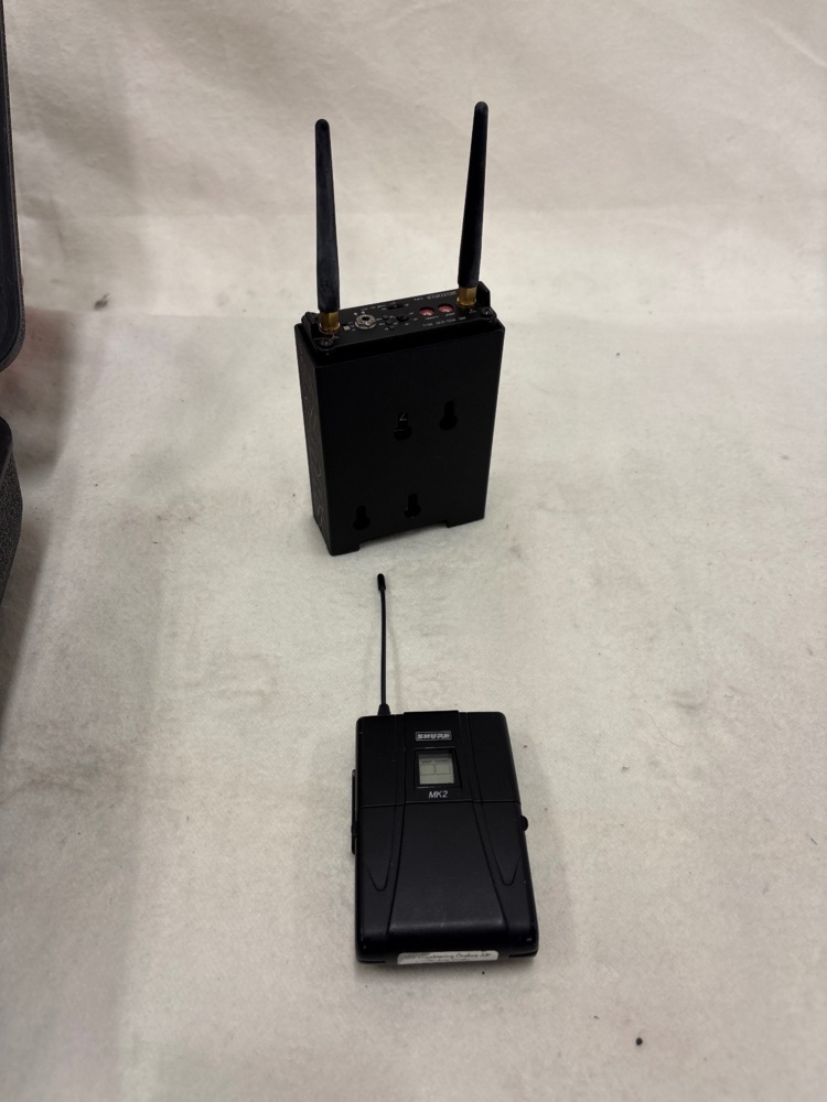 1588711-2 Shure Trådlös kameramottagare UP4 & Bodypack MKII
