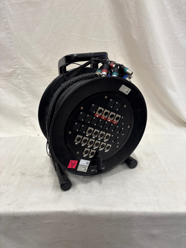 1588713-1 Analogmulti på vinda 12in/4ut 35 m