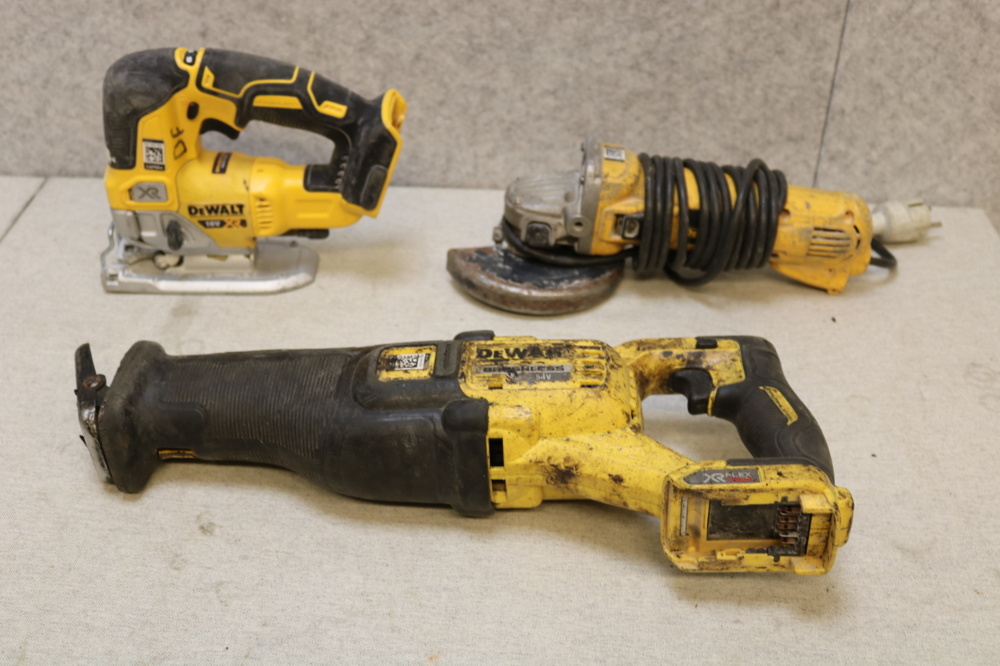 1515286-2 3 pcs Construction machines DeWalt