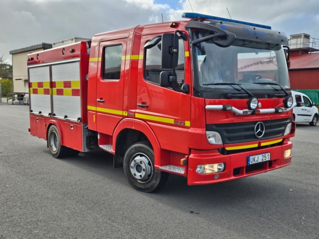 1368484-3 Fire truck / extinguishing truck – Mercedes-Benz 976.01 -2011