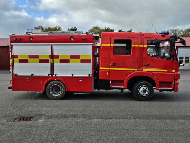 1368484-4 Fire truck / extinguishing truck – Mercedes-Benz 976.01 -2011