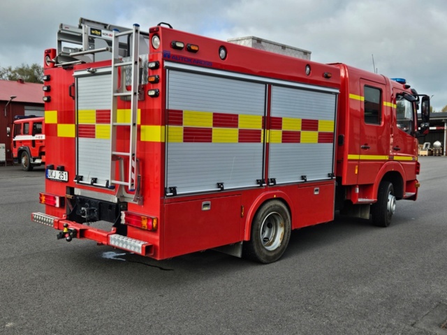 1368484-5 Fire truck / extinguishing truck – Mercedes-Benz 976.01 -2011