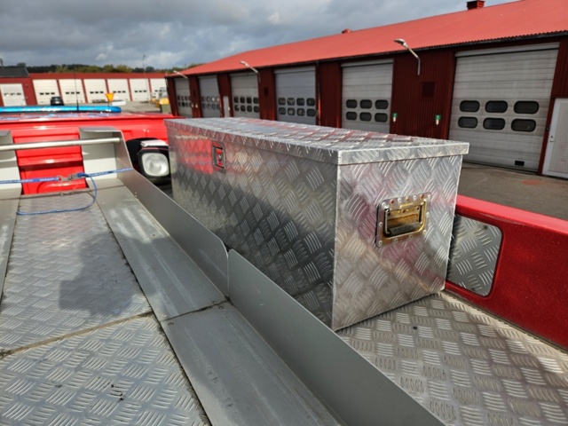 1368484-25 Fire truck / extinguishing truck – Mercedes-Benz 976.01 -2011