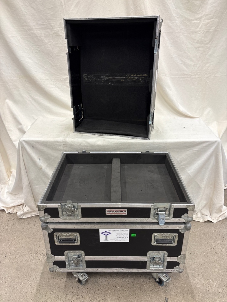 1588720-1 2 st Case för JBL VRX-Toppar