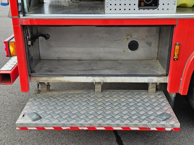 1368484-39 Fire truck / extinguishing truck – Mercedes-Benz 976.01 -2011