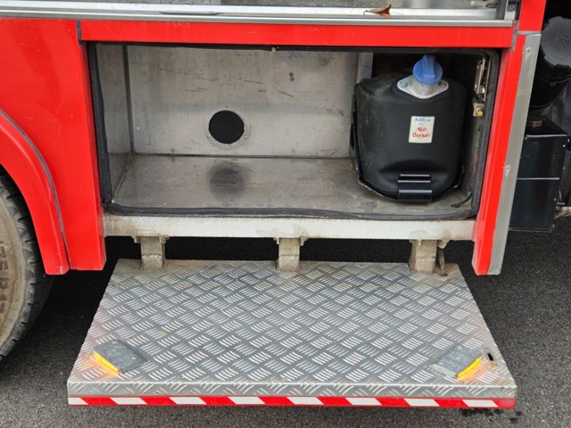 1368484-40 Fire truck / extinguishing truck – Mercedes-Benz 976.01 -2011